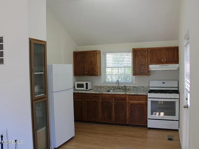 21 Coolidge Dr — Photo 5