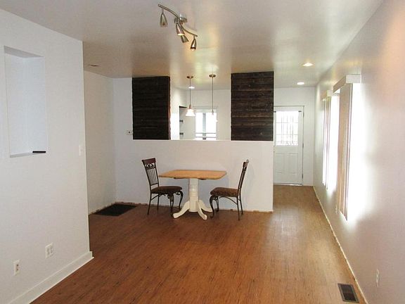 3rd image of 109 6th St #2