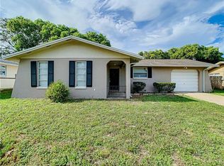 8214 Fox Hollow Dr, Port Richey, FL 34668