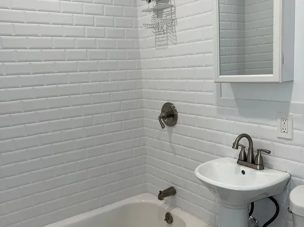 (undisclosed Address), Shirley, NY 11967