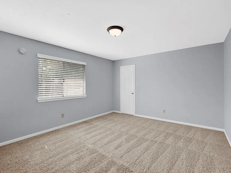 1431 N Medio River Cir — Photo 22