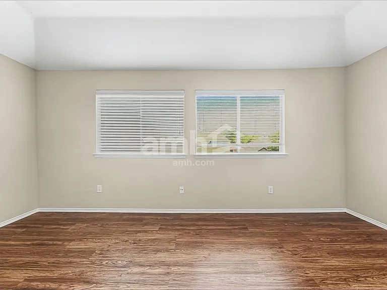 4308 Rebecca Ct — Photo 8