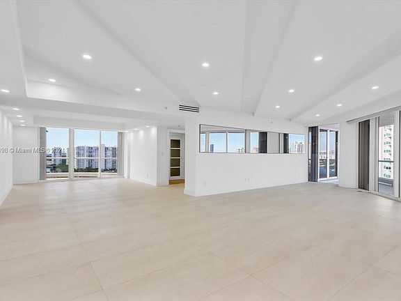 3rd image of 7000 Island Blvd APT 1607