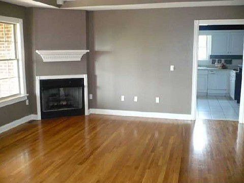 2nd image of 4017 Port Royal Dr