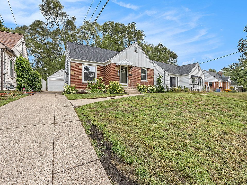 1st image of 1173 Edna St SE