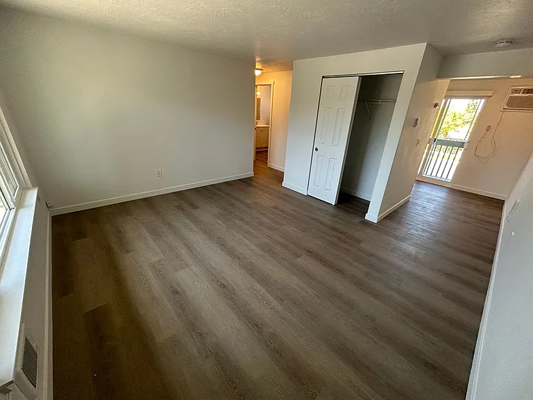 Greenwood Apartments — Photo 39