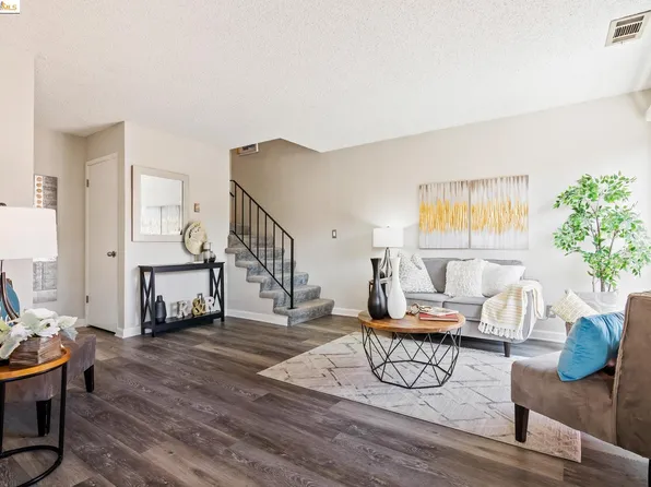 425 Baylor Dr APT 3, Vallejo, CA 94589