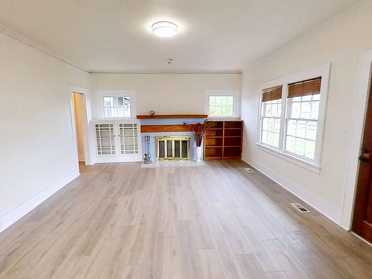 1301 Kearney St — Photo 7