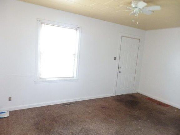 5th image of 2664 Van Buren St