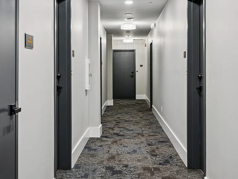The Tucker Luxury Apartments — Photo 12