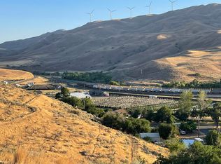 300 Oregon Trail Hwy, Huntington, OR 97907