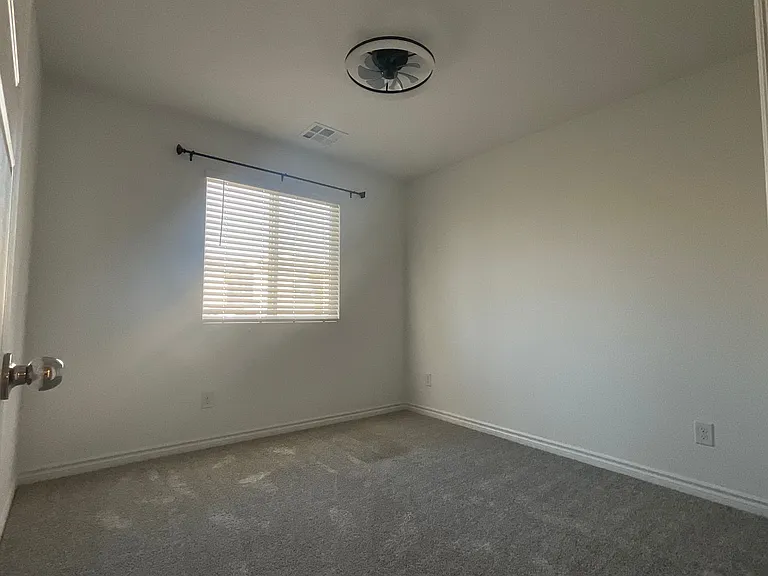 6256 Foxes Dale St — Photo 9