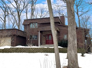 2S580 Derussey Ln, Elburn, IL 60119