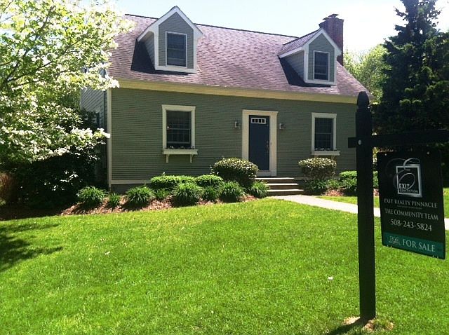 1st image of 36 Wildflower Dr
