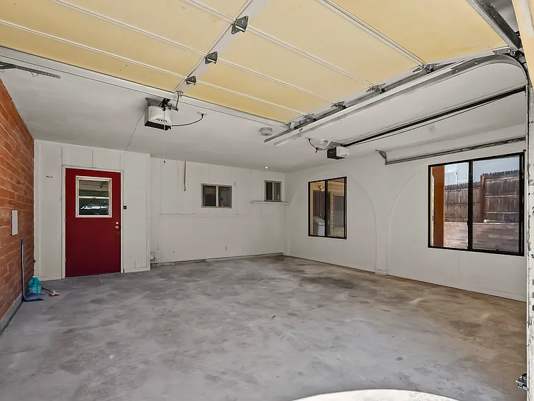 394 Cancun Ct — Photo 4