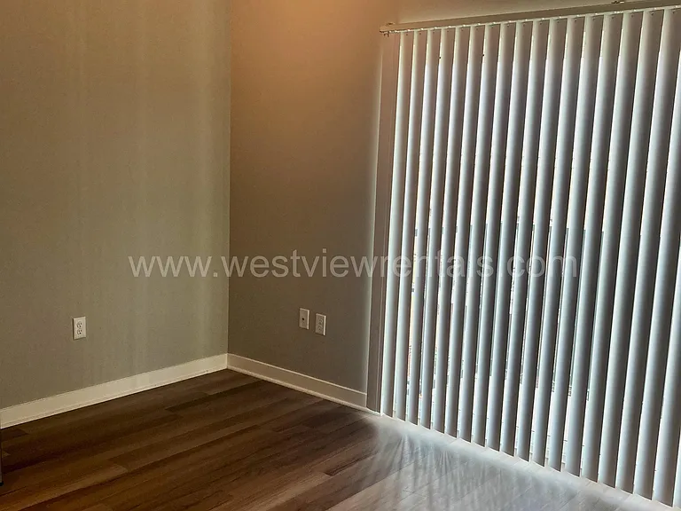 1010 Railroad Ave — Photo 409