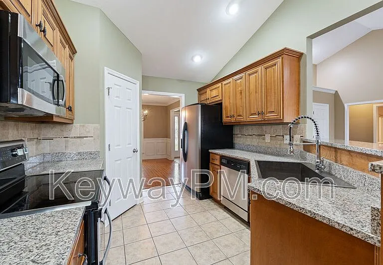 4858 High Meadows Dr — Photo 8