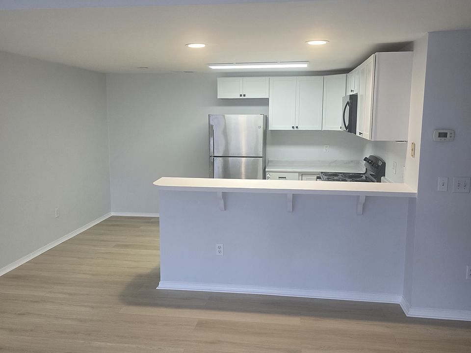 1st image of 2787 N Harbor Dr #36
