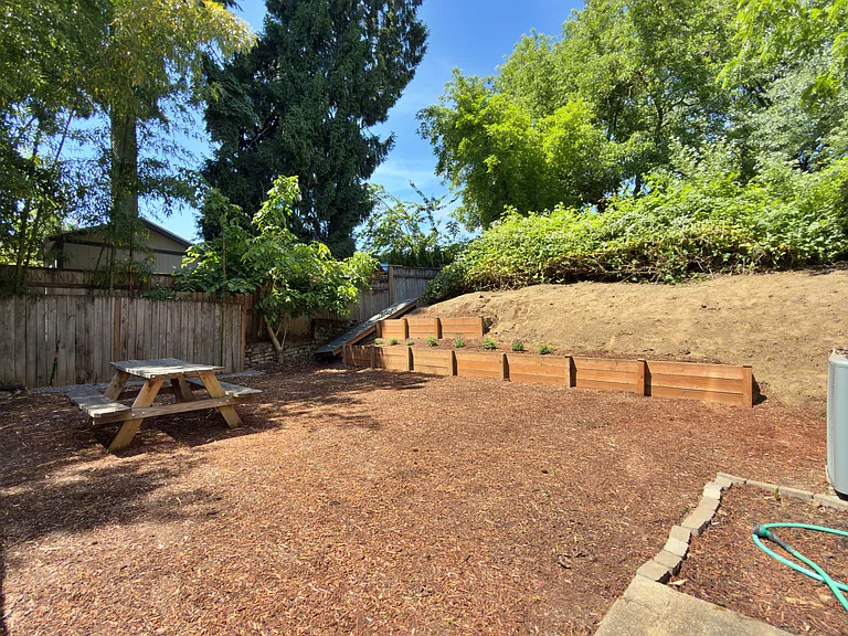 8807 N Tyndall Ave — Photo 48