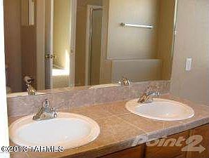 Ethan Crossing Master Bath