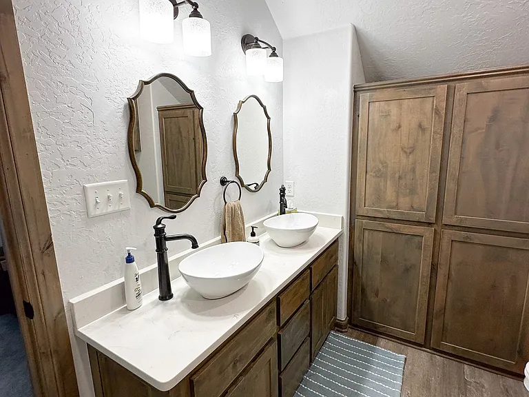 1035 Greenview Dr — Photo 23