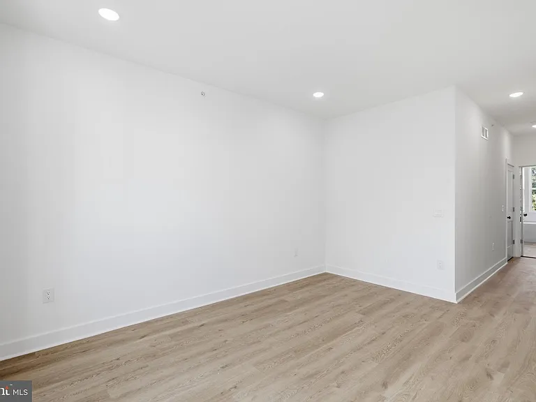 1018 W Arizona St — Photo 24