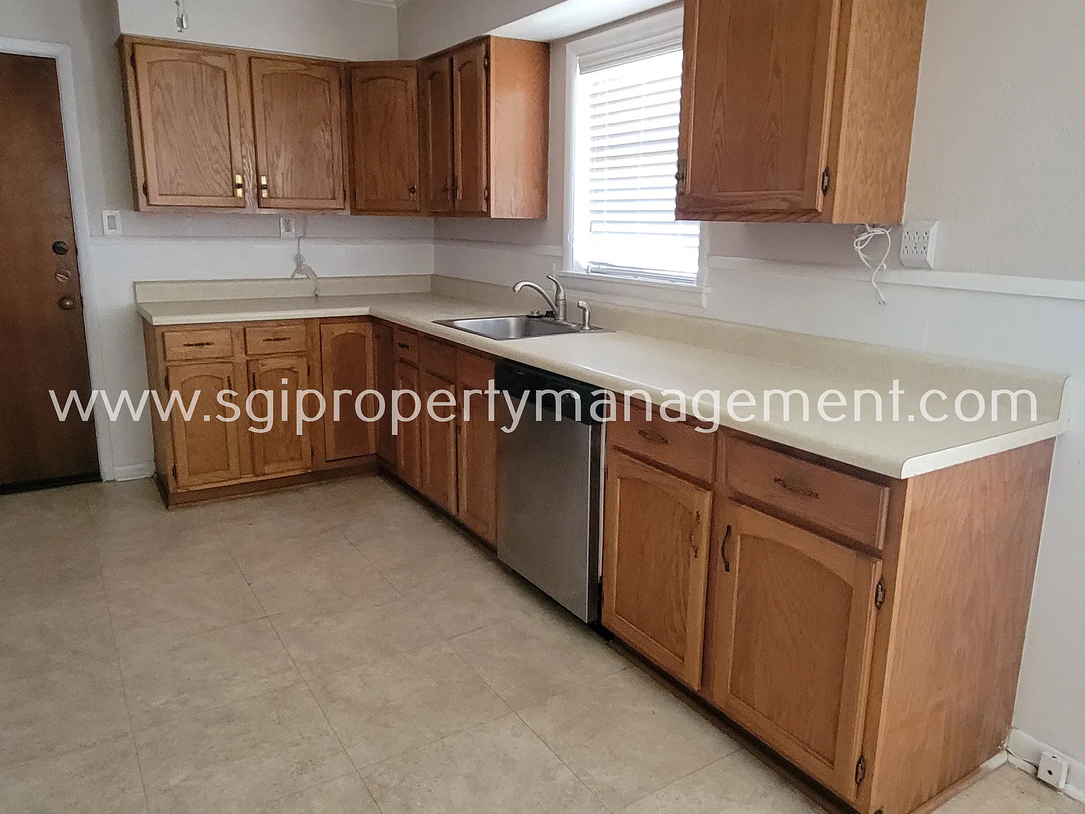 Huge corner lot in Westcliff — Photo 4