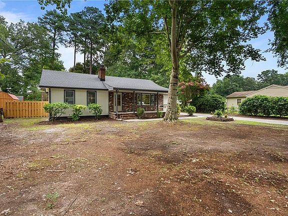 5th image of 221 Rich Rd
