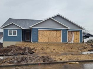 411 Roosevelt Street, Baraboo, WI 53913