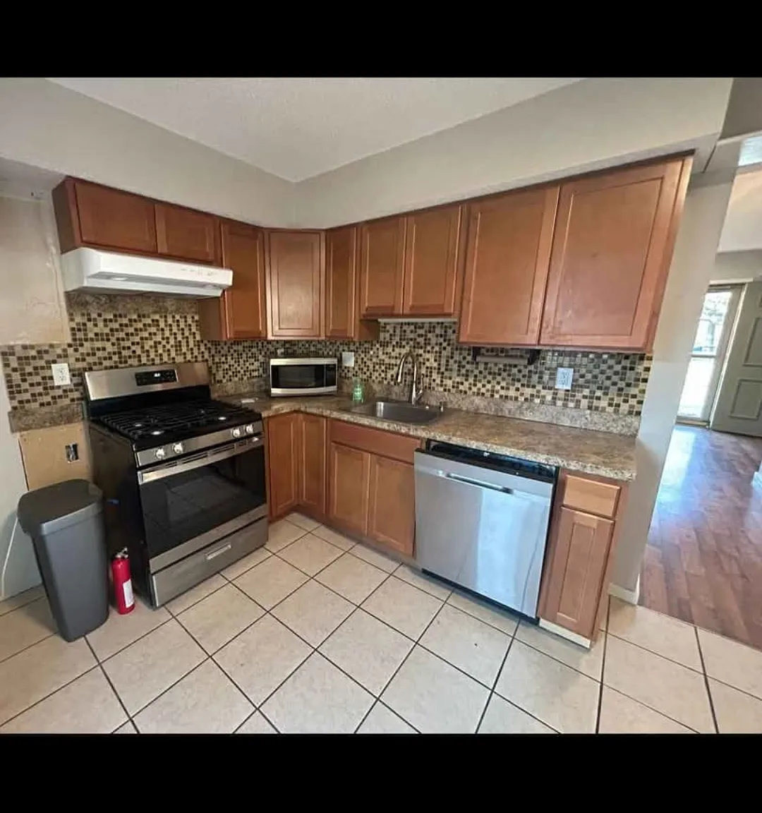 13388 Hiddengarden Ct — Photo 3