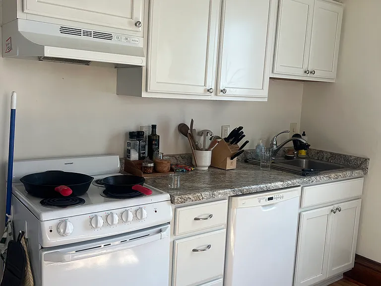 310 N Butler St #202 — Photo 8