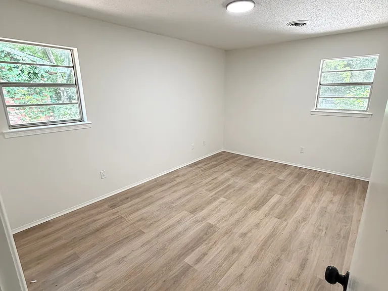 518 Placid Dr — Photo 12