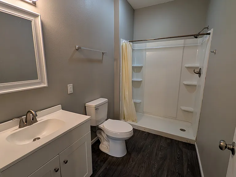 820 S Moffet Ave — Photo 11