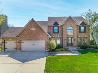 1713 Edgewood Dr, Algonquin, IL 60102