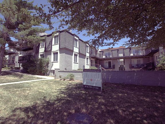 4th image of 4235 Walnut St APT B