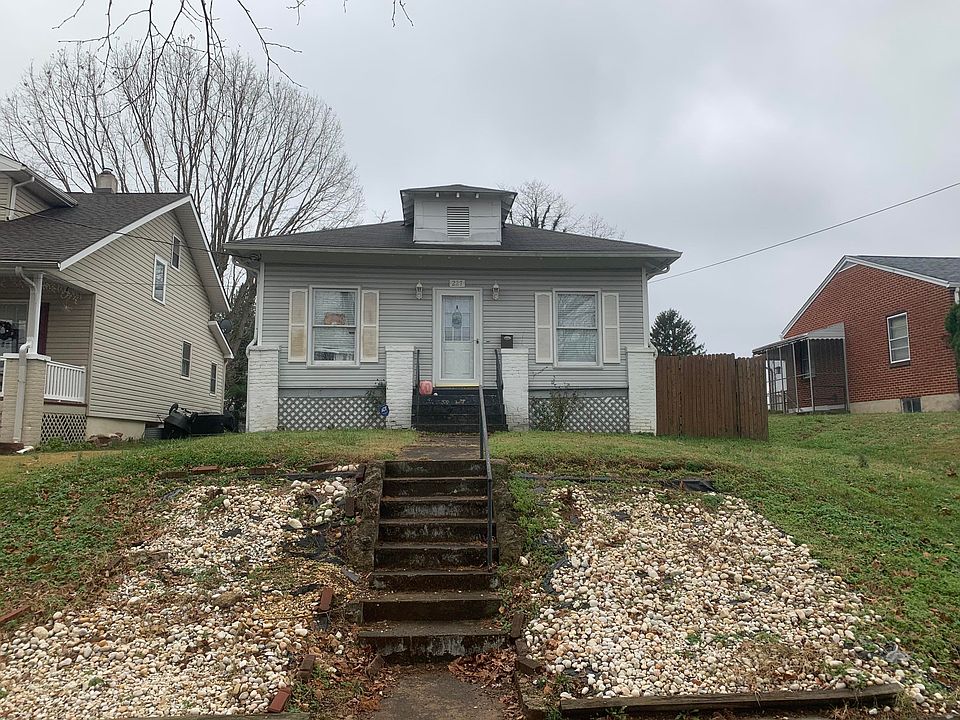 1st image of 227 Foxland Ave