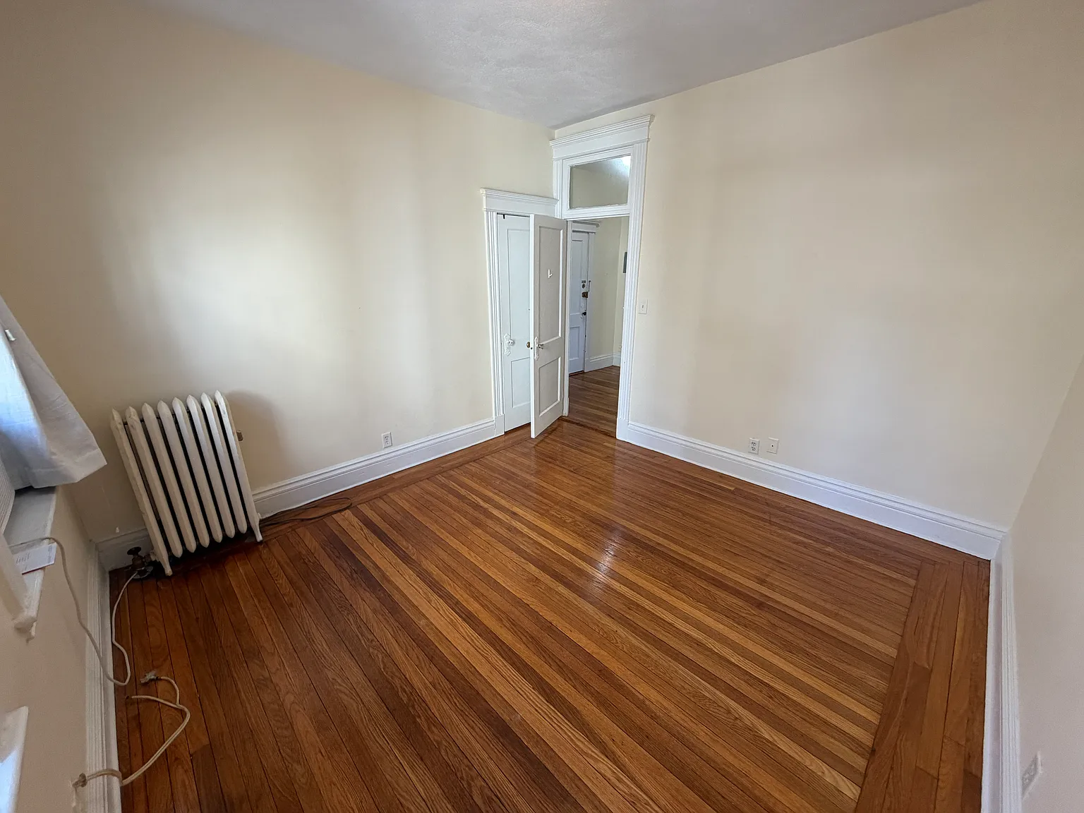 1 bed, $2,400 — Photo 3