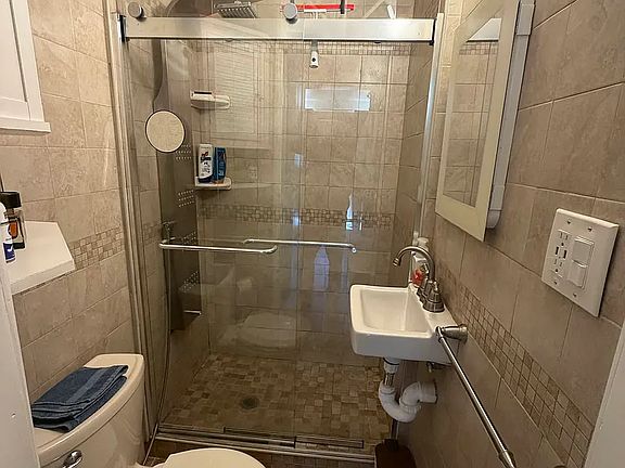 5th image of 8034 Margaret Pl