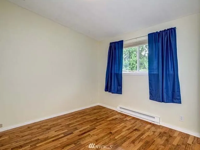 88th Pl W — Photo 10