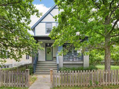 1054 Foster Rd, Iowa City, IA, 52245