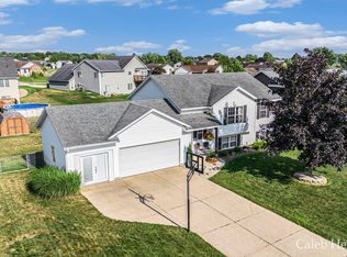 7556 Brewer Dr, Hudsonville, MI 49426