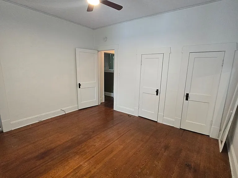 901 Montgomery Ave — Photo 19