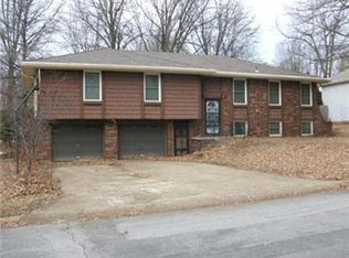 1405 SW 13th St, Blue Springs, MO 64015