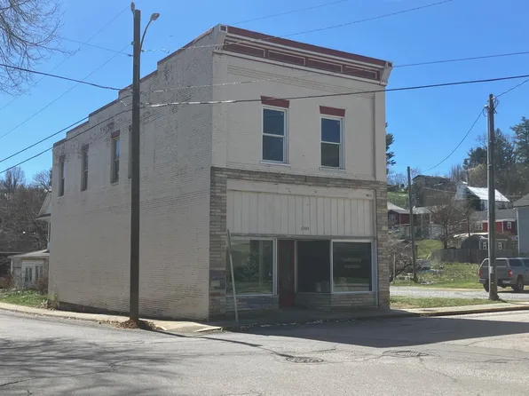 1301 Downey St, Radford, VA 24141