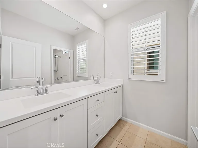 63 Darby — Photo 25