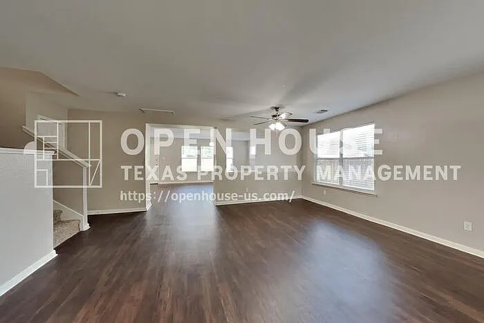 6439 Lily Hollow Ct — Photo 4