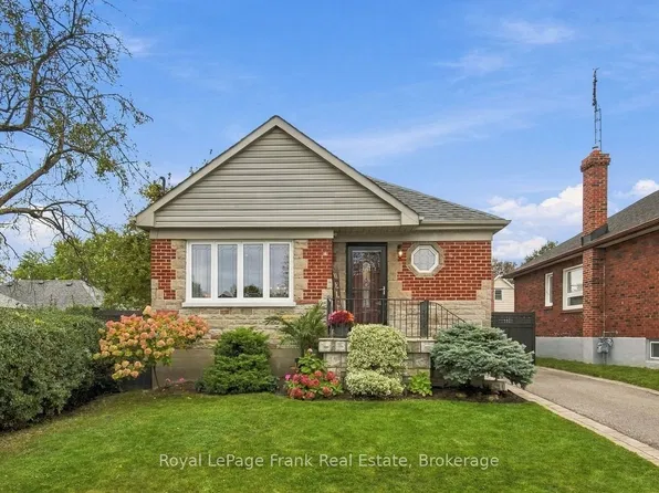 379 Arthur St, Oshawa, ON L1H 1P2