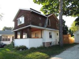 33 E 2nd St, Milan, MI 48160