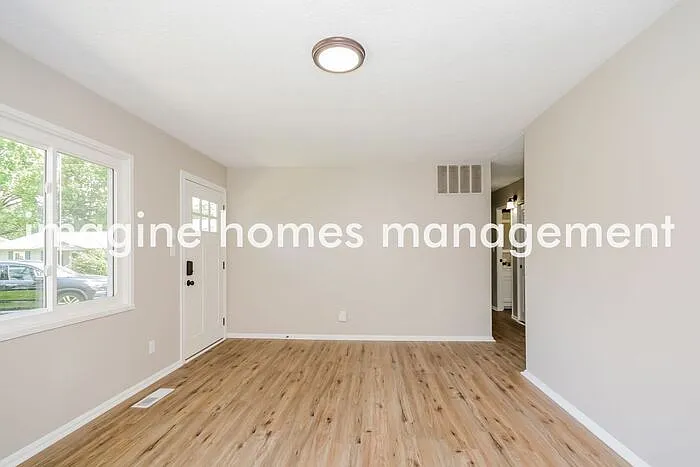 6755 Bursal Ct — Photo 3