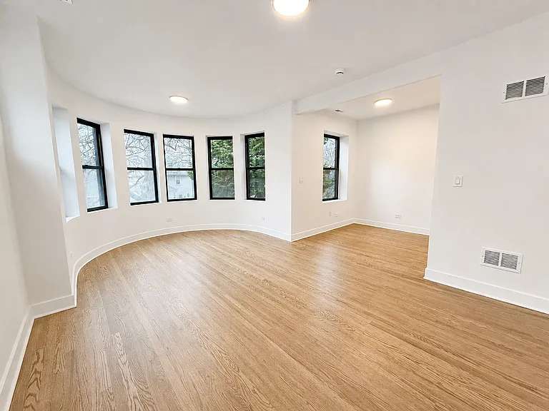 3807 N Lawndale Ave #2 — Photo 8